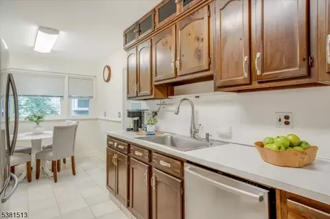 387 Hillside Ave, Springfield, NJ 07081 photo 16