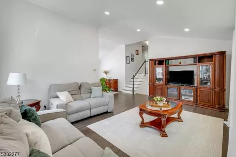 380 Meisel Ave, Springfield, NJ 07081 photo 9