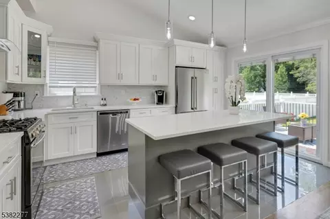 380 Meisel Ave, Springfield, NJ 07081 photo 2