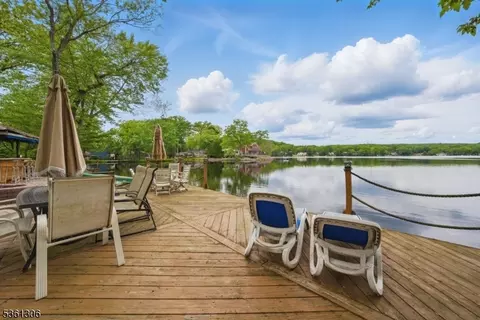 110 E Shawnee Trl, Wharton, NJ 07885
