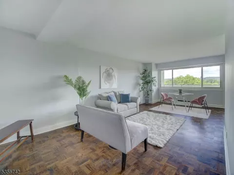 377 S Harrison St #8I, East Orange, NJ 07018