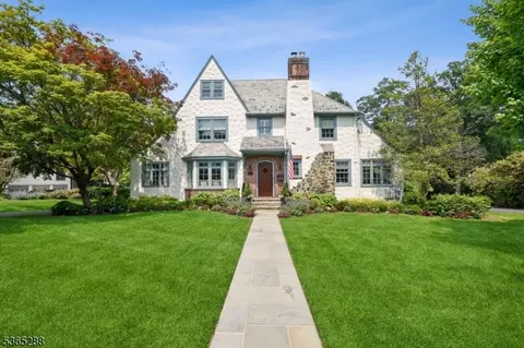 58 Prospect Hill Ave, Summit, NJ 07901