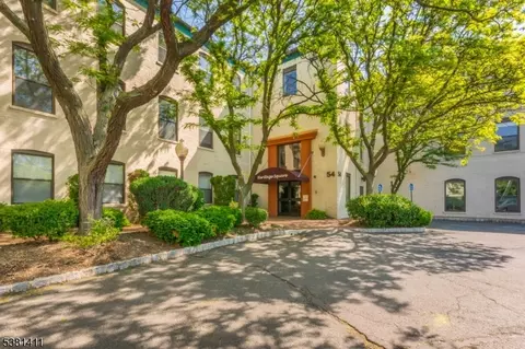 54 W Cherry St #113, Rahway, NJ 07065