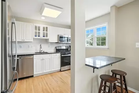 5 Castle Dr, Berkeley Heights, NJ 07922 photo 12