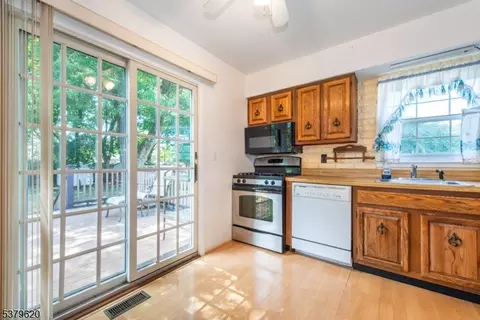 11 Ella Ln, Wayne, NJ 07470 photo 11