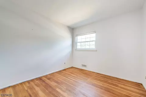 11 Ella Ln, Wayne, NJ 07470 photo 19