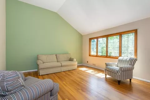 11 Ella Ln, Wayne, NJ 07470 photo 5