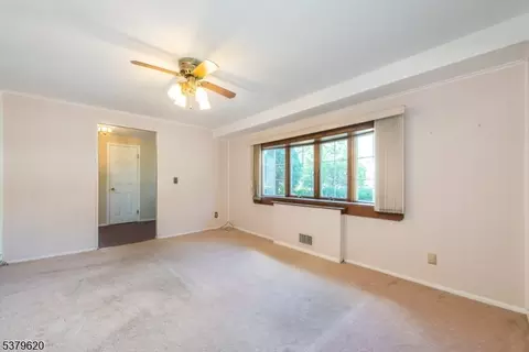 11 Ella Ln, Wayne, NJ 07470 photo 22