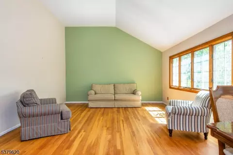 11 Ella Ln, Wayne, NJ 07470 photo 4