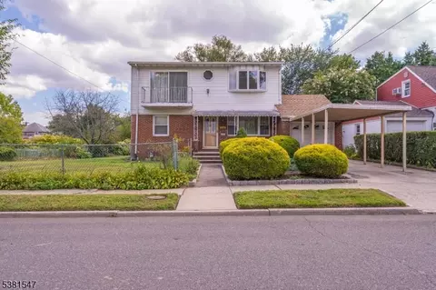 559 Uncas Ave, Roselle, NJ 07203