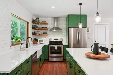 965 Cedar Dr, Newton, NJ 07860