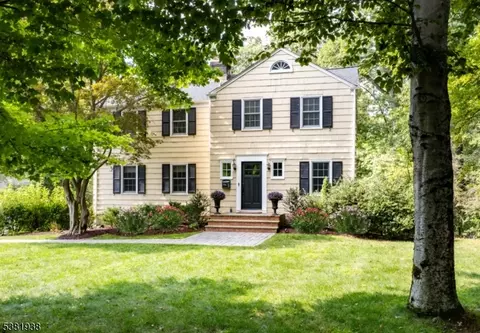234 Washington Ave, Chatham, NJ 07928
