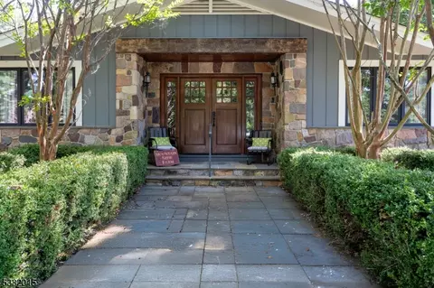 14 Hunter Rd, Lambertville, NJ 08530