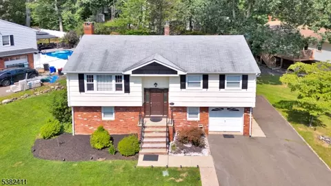 70 Highland Rd, North Haledon, NJ 07508