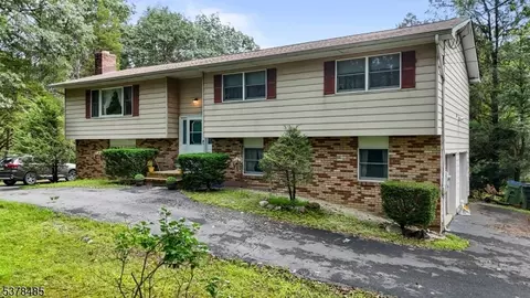 12 Locust Lake Rd, Blairstown, NJ 07825
