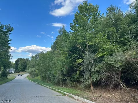34 Holland Cir, Sparta Twp, NJ 07871