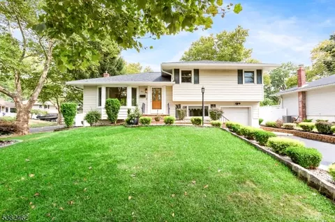 723 Dianne Ct, Rahway, NJ 07065
