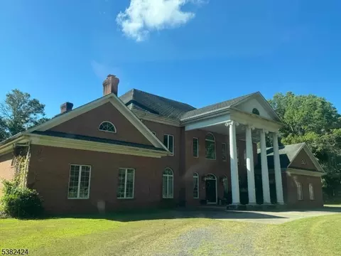 122 Janelle Ct, Bedminster, NJ 07921