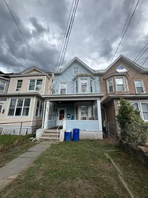 879 Madison Ave, Paterson, NJ 07501