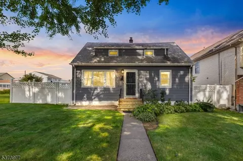 40 S Michigan Ave, Kenilworth, NJ 07033