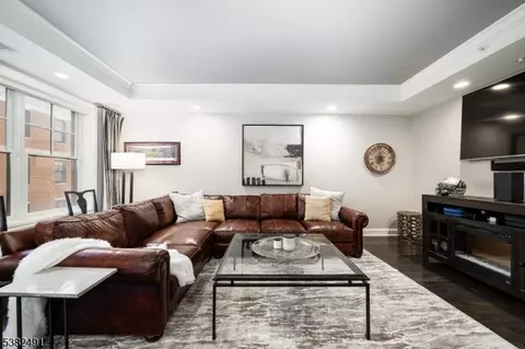 40 W Park Pl #404, Morristown, NJ 07960