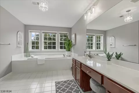 16 Setting Sun Dr, Hackettstown, NJ 07840 photo 28