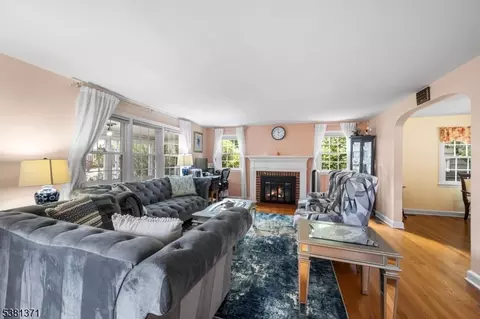 386 Malcolm Ave, North Plainfield, NJ 07063 photo 4