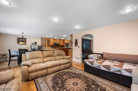 386 Malcolm Ave, North Plainfield, NJ 07063 photo 13