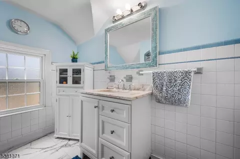 386 Malcolm Ave, North Plainfield, NJ 07063 photo 17