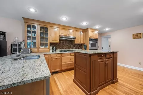 386 Malcolm Ave, North Plainfield, NJ 07063 photo 11