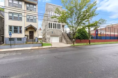 22 Speedway Ave, Newark, NJ 07106