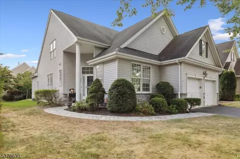 7 Benjamin St, Somerset, NJ 08873