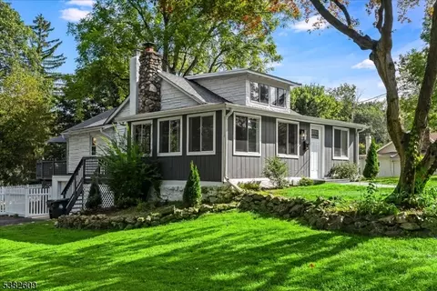 11 Church St, Budd Lake, NJ 07828