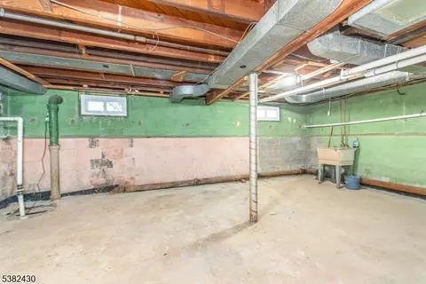44 Post Rd, Clark, NJ 07066 photo 11