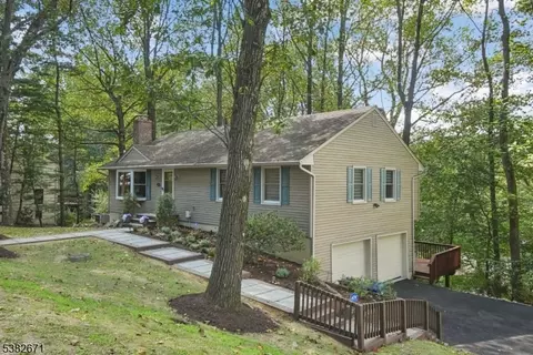 143 Hillcrest Ave, Morristown, NJ 07960