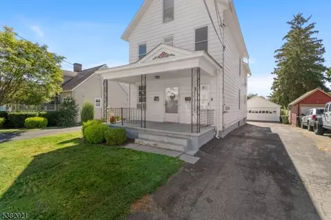 63 W Warren St, Washington, NJ 07882