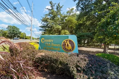 9 Henley Dr #9, Somerset, NJ 08873