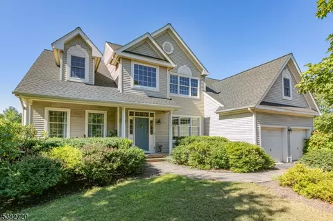 16 Spyglass Rd, Skillman, NJ 08558