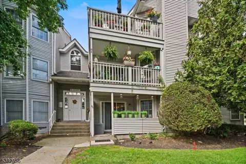 80 Quartz Ln #80, Paterson, NJ 07501