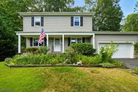 7 Shenandoah Cres, Jefferson Twp, NJ 07849