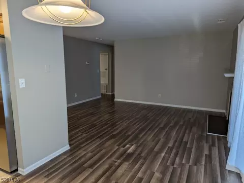 Living - 15 Ray Ct, Bedminster, NJ 07921 photo 1 of 2