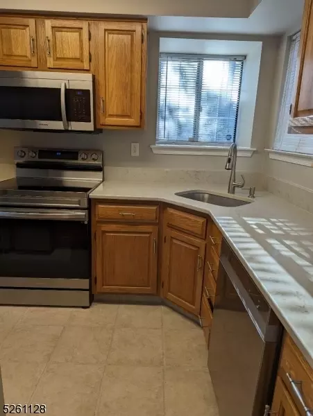 Kitchen - 15 Ray Ct, Bedminster, NJ 07921 photo 1 of 1