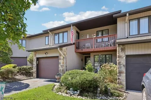 22 Cedarwood Ter, Woodland Park, NJ 07424