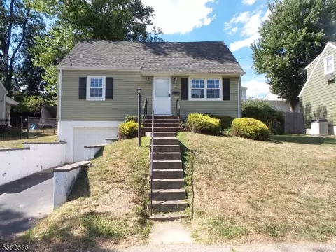 51 Hillside Dr, Totowa, NJ 07512