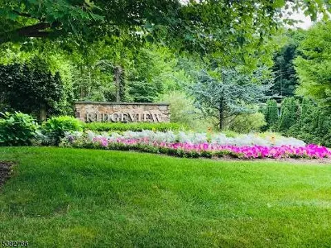 104 Ridgeview Ln, Mount Arlington, NJ 07856