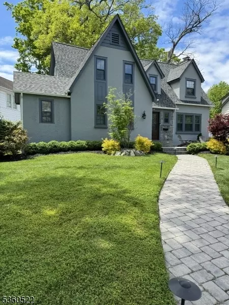 574 N Edgemere Dr, Allenhurst, NJ 07711