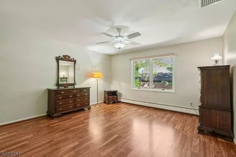 29 Ponds Cir, Wayne, NJ 07470 photo 36