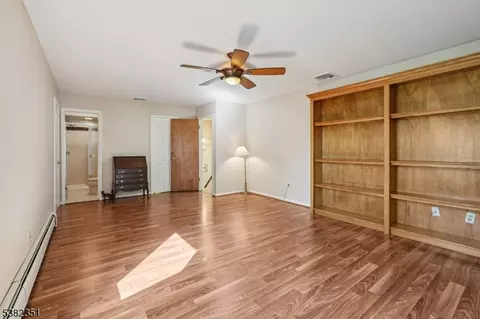 29 Ponds Cir, Wayne, NJ 07470 photo 27