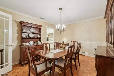 29 Ponds Cir, Wayne, NJ 07470 photo 14