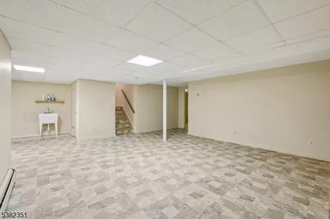 29 Ponds Cir, Wayne, NJ 07470 photo 43